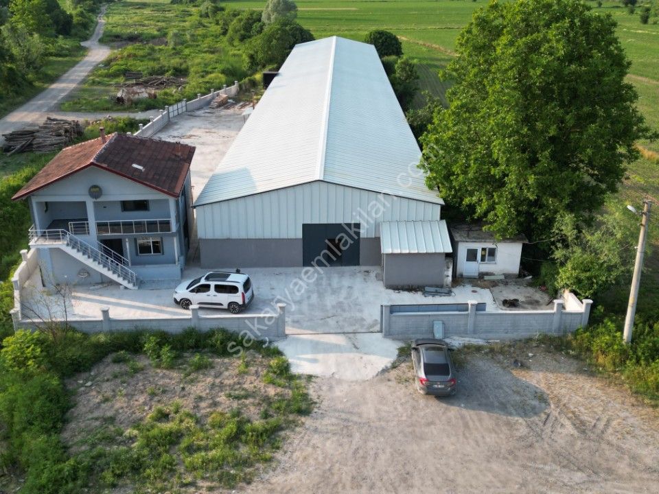 ESKİBEDİL / AKYAZI ÜRETİM TESİSİ KİRALIK 1.600 m2 ÇEVRE YOLUNA 800mt MESAFEDE