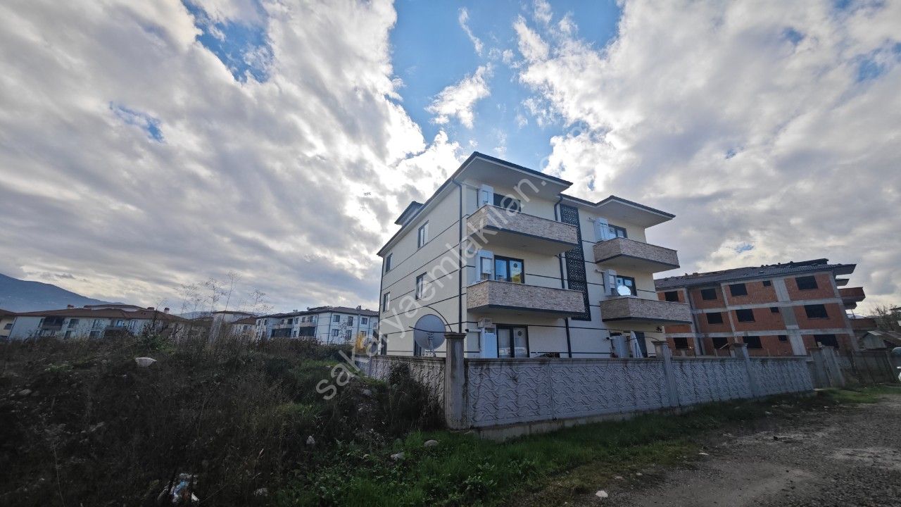 YENİ MAHALLE / AKYAZI KİRALIK HOLLÜ 1+1 DAİRE 3.KAT