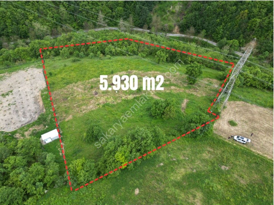 SÜLÜKLÜGÖL YOLUNDA 5.930 m2 TARLA SATILIK DOKURCUN / MUDURNU / BOLU