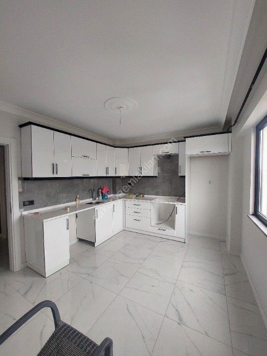 YILDIZ GAYRİMENKUL'DEN KİRALIK SIFIR DAİRE ARİFİYE HANLI MERKEZ