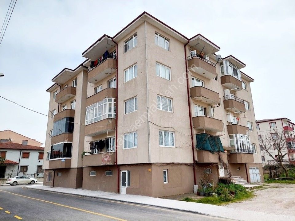 ADAPAZARI YAĞCILAR MAHALLESİNDE SATILIK 3+1 DAİRE