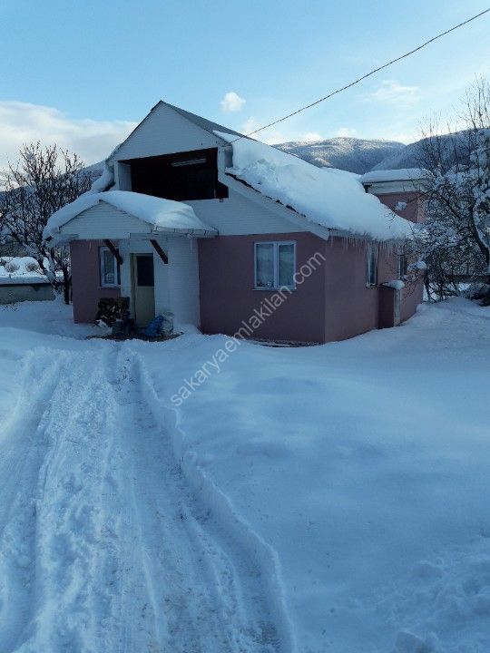 Yayla evi ile birlikte satılıktır