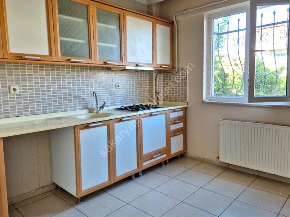 SERDİVAN MERKEZDE KİRALIK 1+1 DAİRE